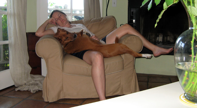 IMG_2201_640.jpg - Lazy day, Mom and Eddy